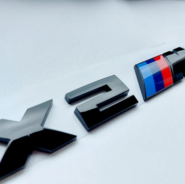 Bmw emblem X2M Krom & Svart Modellbeteckning