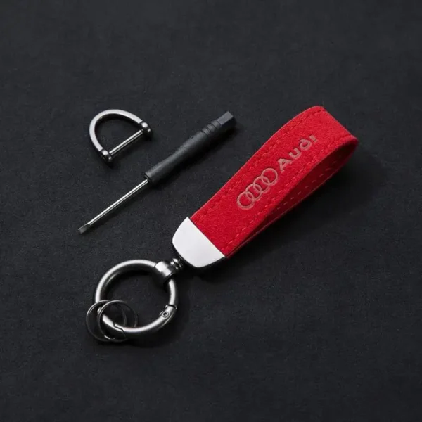 Röd Audi Nyckelring Alcantara