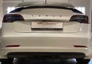 Tesla vinge Model 3 V-type Kolfiber / Lackad